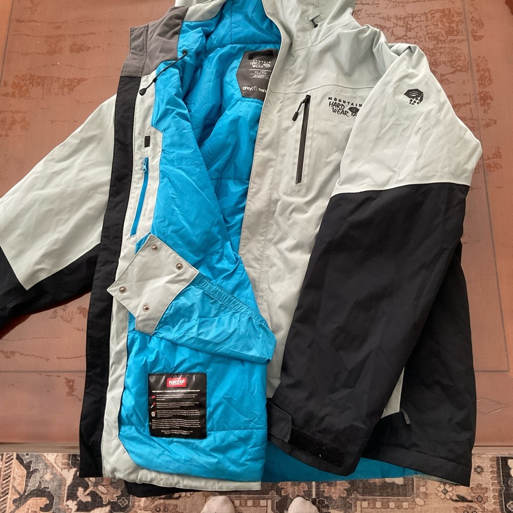 Mountain Hardwear Gray and Black Ski Jacket
